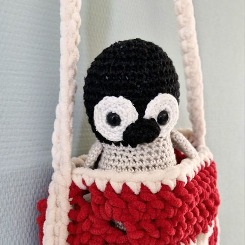 Haakpatroon Fluffy knuffeltas voor kinderen met hartje