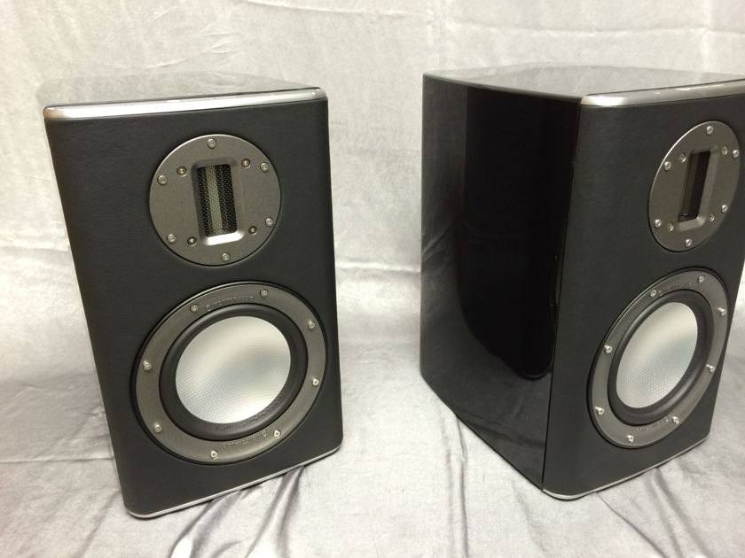Monitor Audio PL-100 Pair and PLC-150 Center in Piano Black