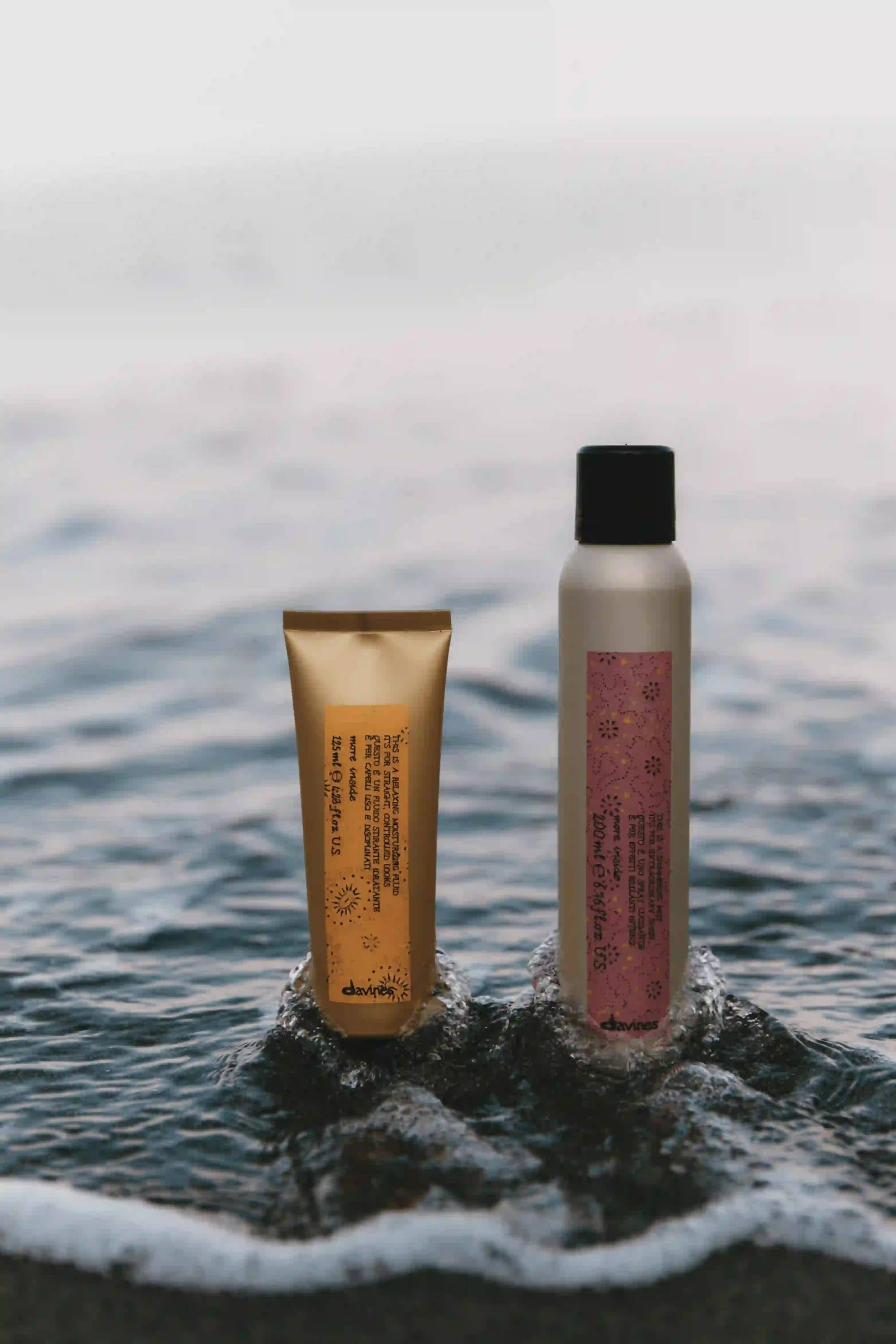 Davines More Inside Stylingprodukte im Meer