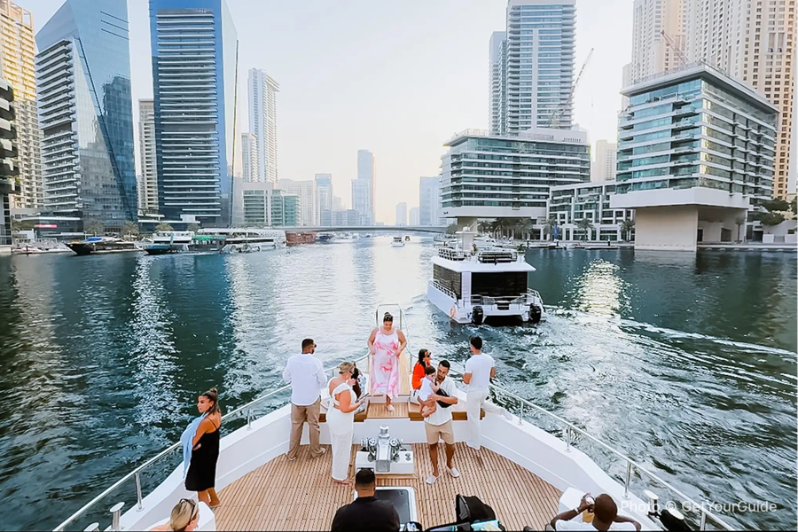 Dubai Harbour And Marina Yacht Cruise - photo 1