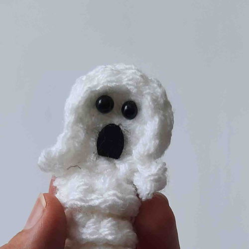 Ghost Worry Worm Crochet Pattern