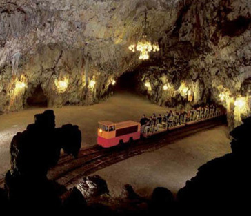 Постойнская пещера, Предъямский замок, авто-пешеходная экскурсия