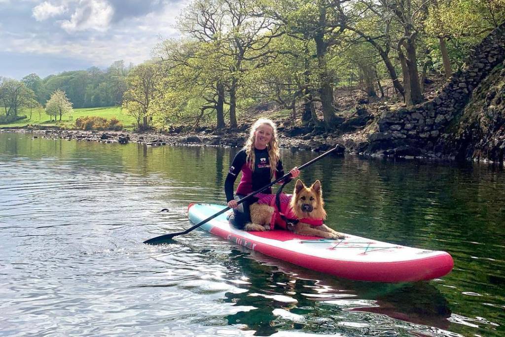 Inflatable stand up paddle board provided by Funwater can provide 2 peoples