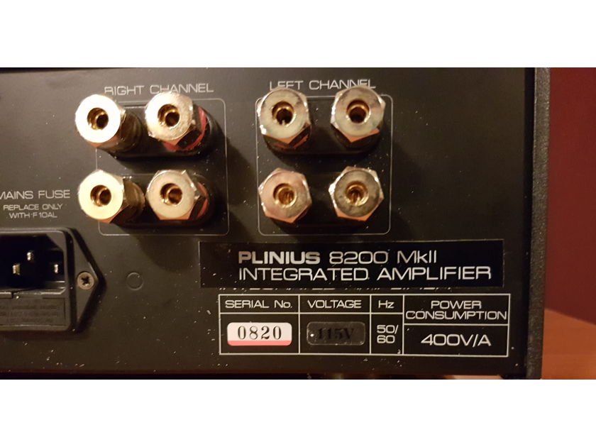 Plinius 8200 mkII Integrated Amplifier