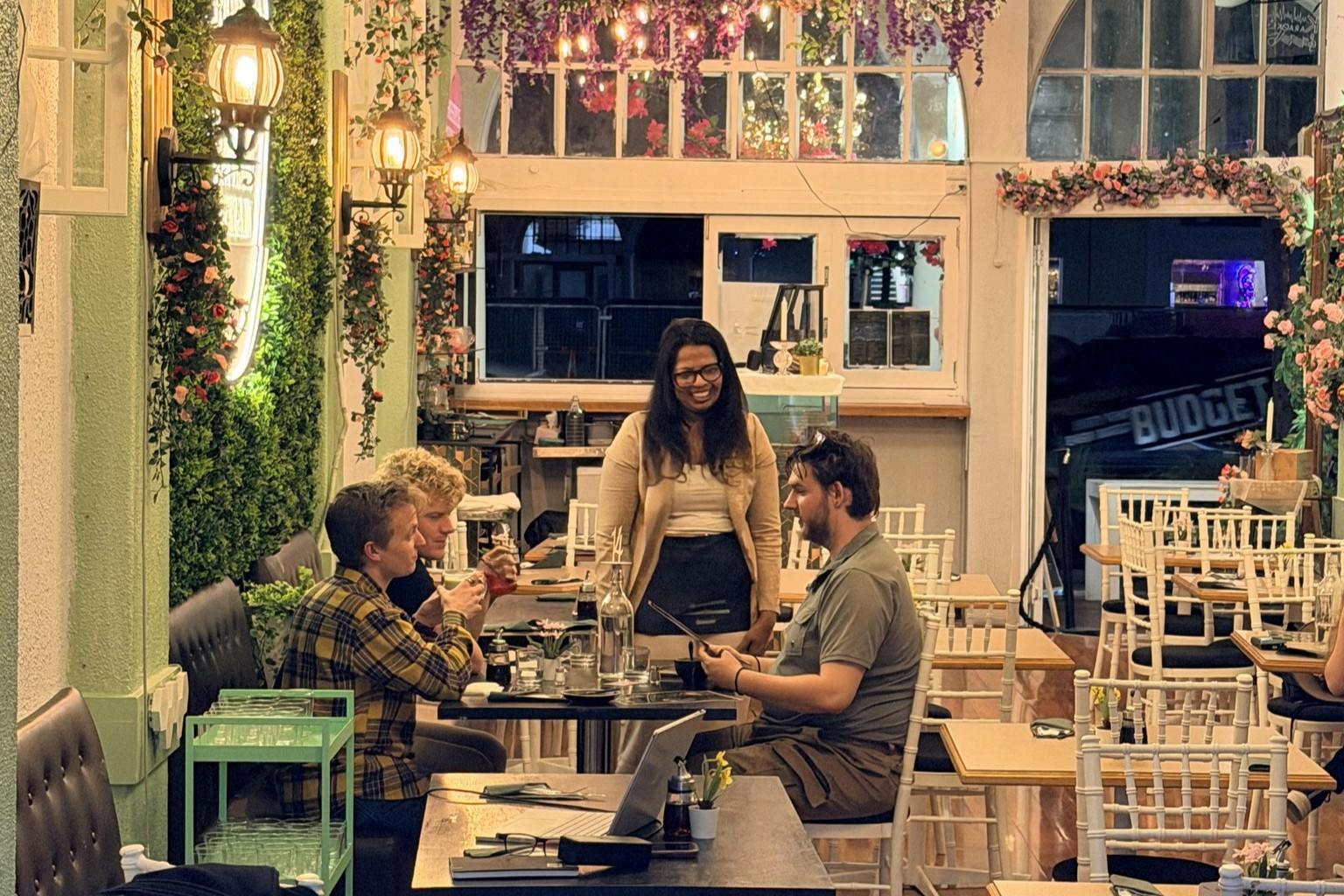 Bloom Room - Image 3