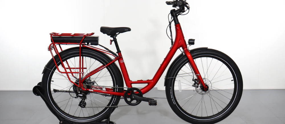 Charge Comfort 2 electric bike in red