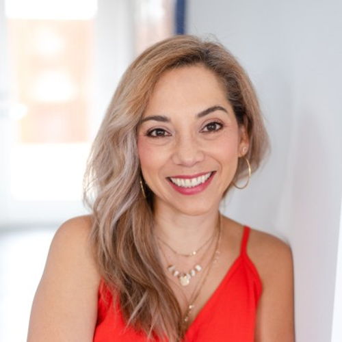 Marta  Bustamante