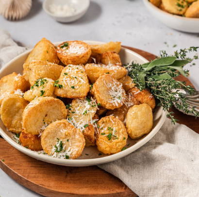 Ultimate Crispy Roast Potatoes Recipe | Minimax