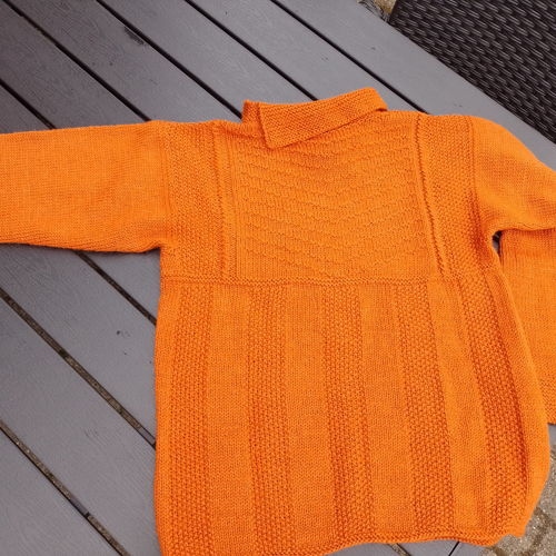 ASTRIDE, a guernsey in a textured pattern for ladies