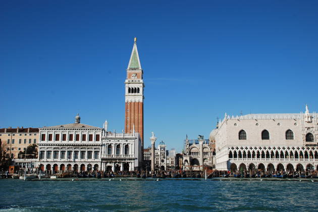 Венеция -познавательно,  живописно,  вкусно.