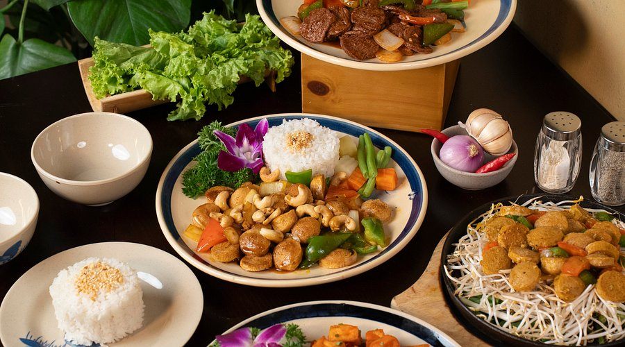 Hoang's Kitchen (Veg Options)