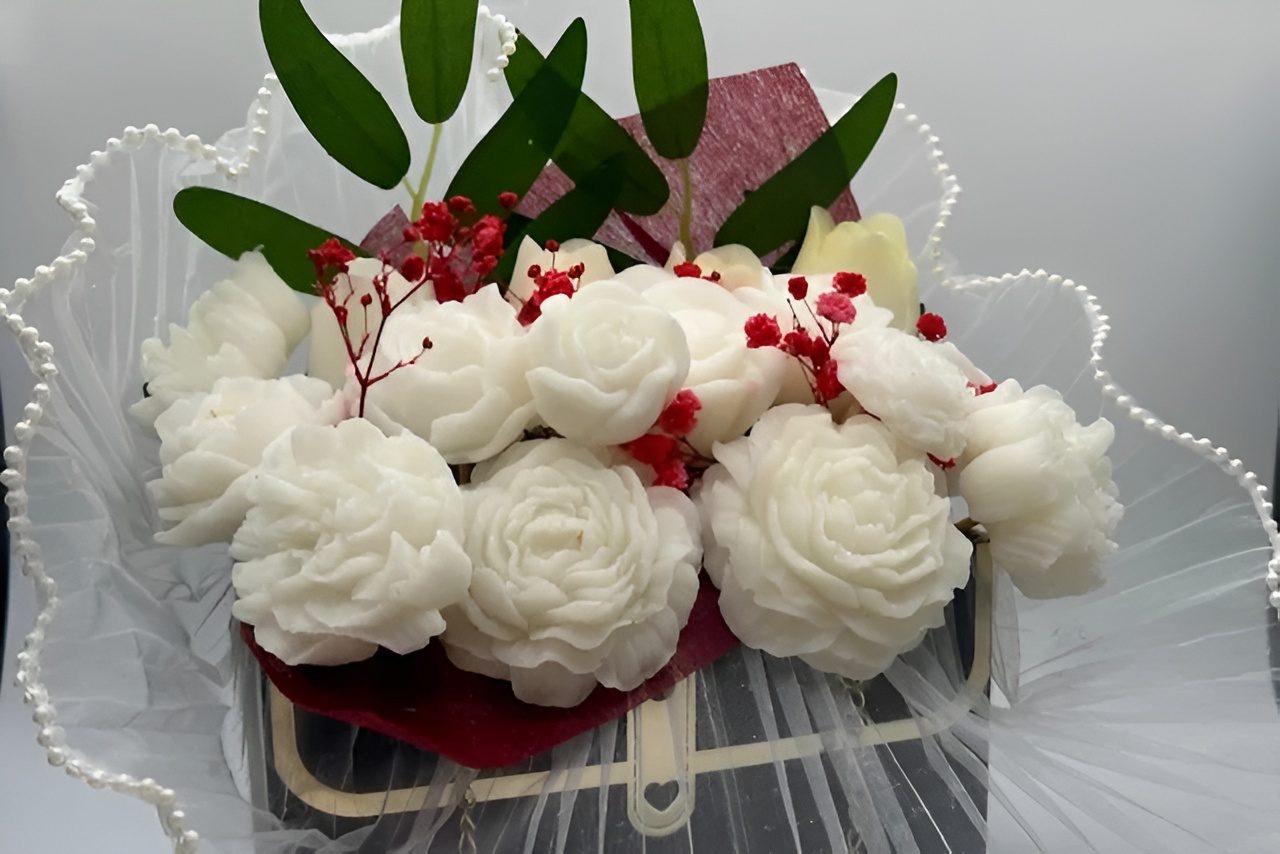 White Rose & Bergamot Soap Flower Handbag Bouquet/Arrangement - Image 2