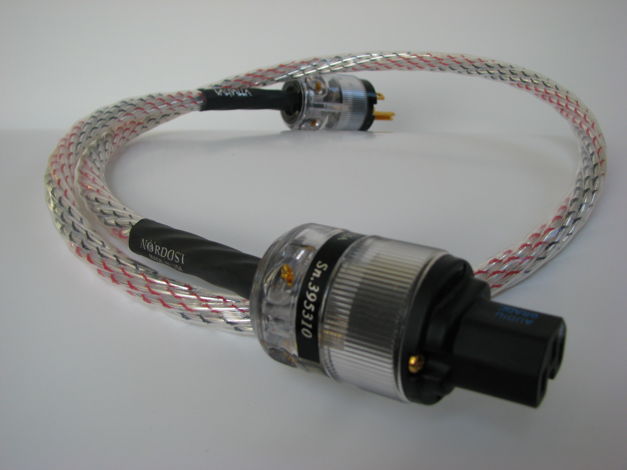 ONE USED 1 METER NORDOST VALHALLA FACTORY TERMINATED POWER CORD IN EXCELLENT CONDITION.