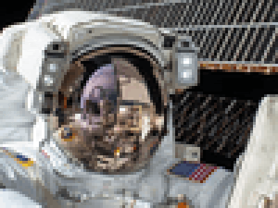 A closer look at the image after incorrect two-step image resizing