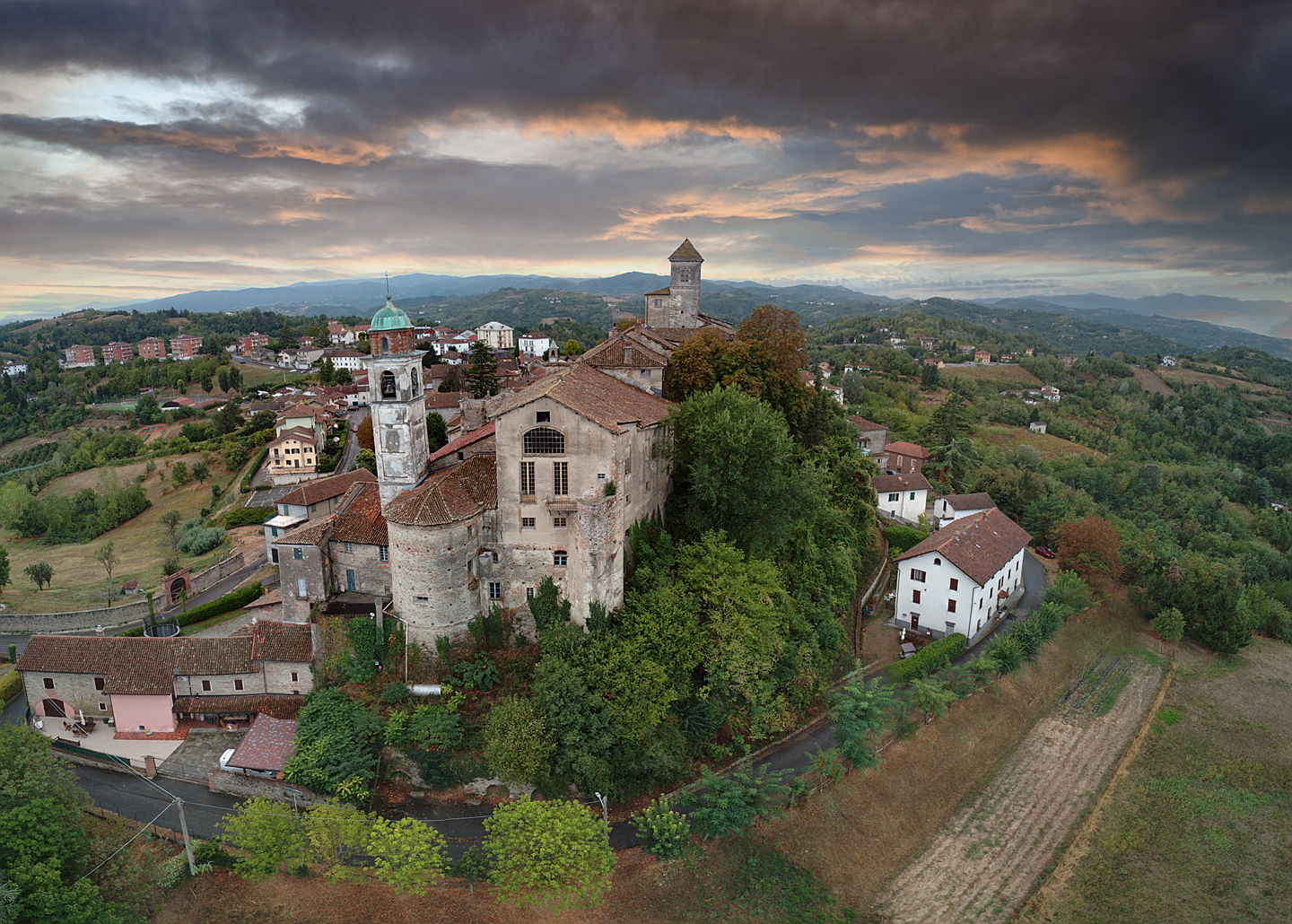  Asti
- Monferrato