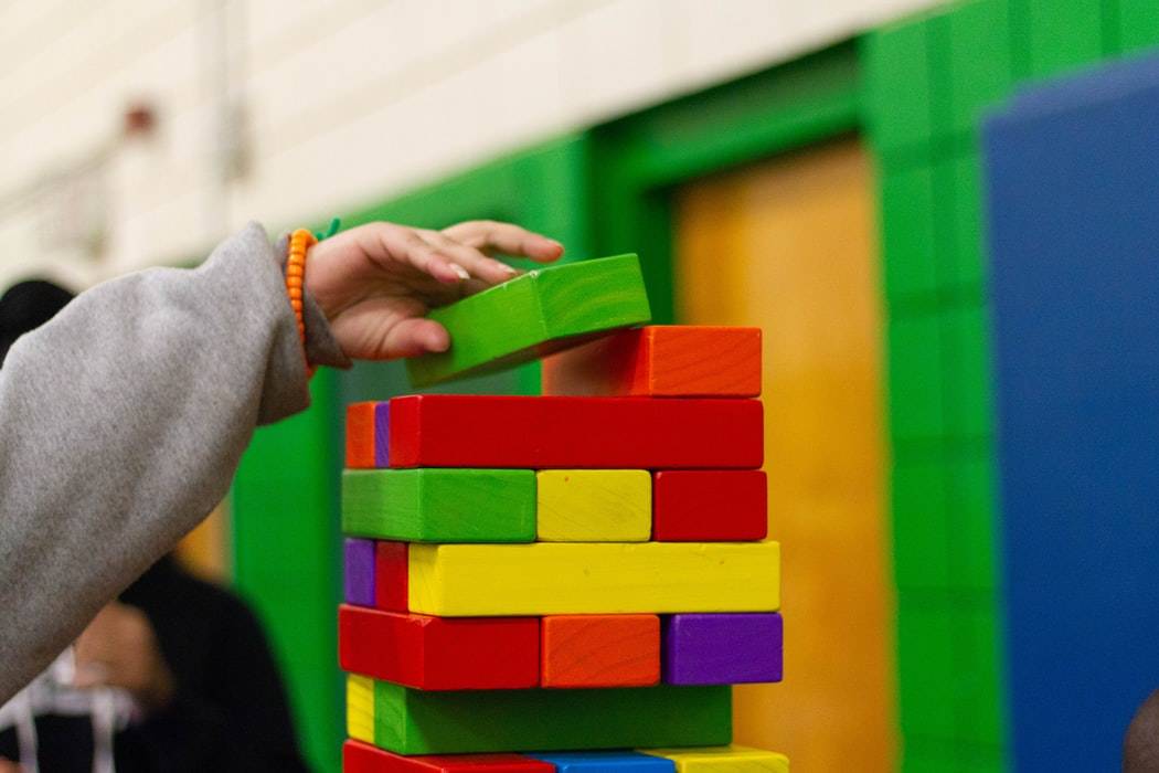 use books as a tool for parent and child bonding during kids’ activities