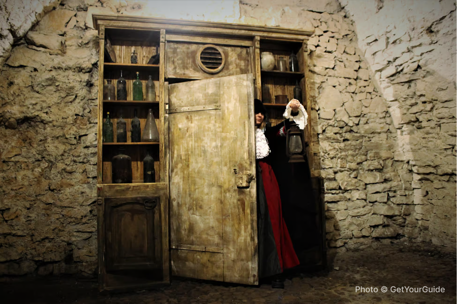 Prague: Ghosts, Legends, Medieval Underground & Dungeon Tour - photo 6