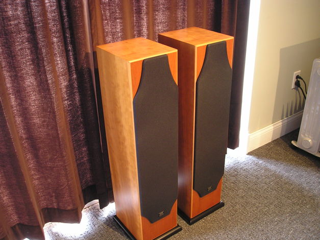 Monitor Audio Silver 8i Cherrywood The most musical Sil...
