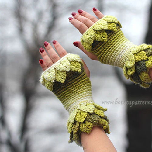 Duo Leafy Capelet & Fingerless Gloves