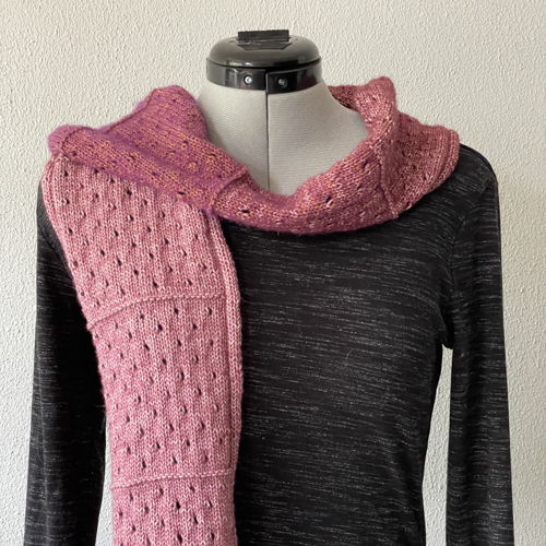 Knitted scarf Karlijn