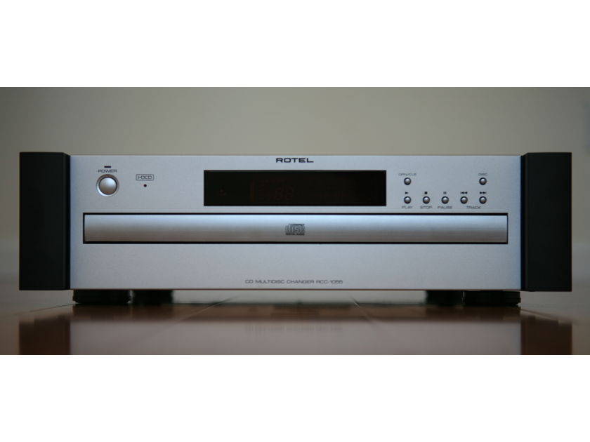 Rotel RCC-1055 HDCD Hifi CD Player, In Mint Condtiotion.