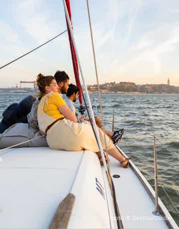 Sailing the calm waters of Tagus
