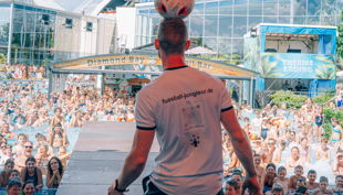tecd ef fcbayern kidstag hq cut