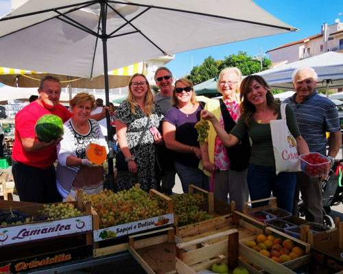 Tour enogastronomici Montesilvano Colle: Esperienze con tour al mercato 