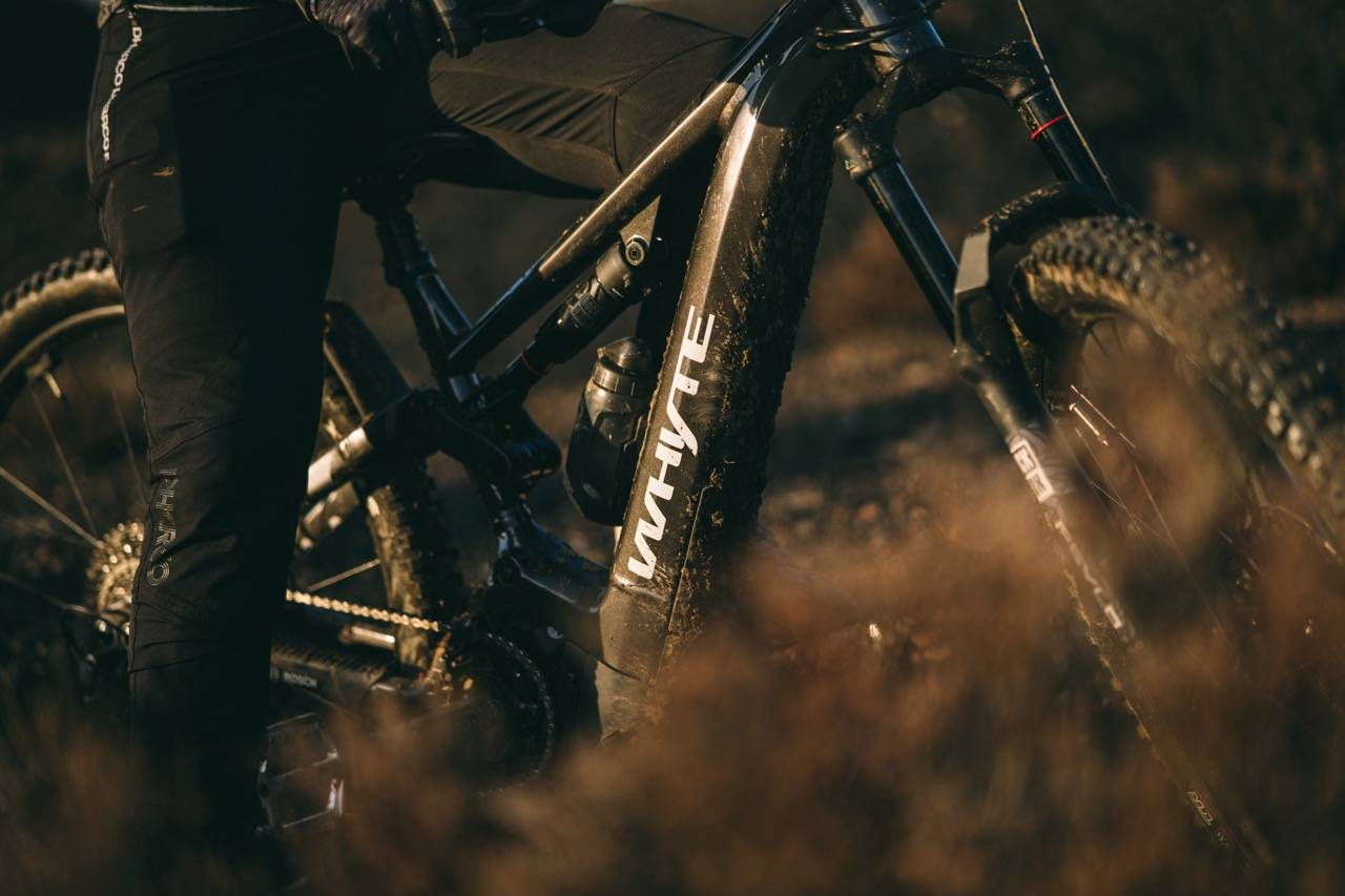 Whyte Kado S Riding Close Up