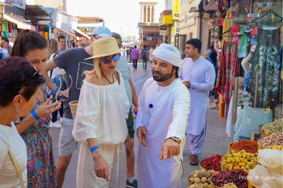 Dubai: Old Town, Souks, Street Food, Guided Tour & Abra Ride - photo 3