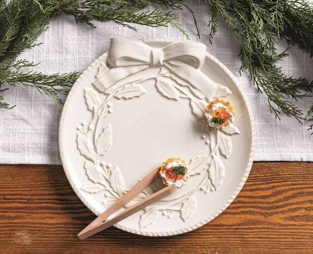 outdoor decoration nutcrackers with wreath and candy cane