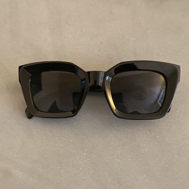 Sonnenbrille eckig, schwarz Celine Look