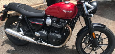 2021 TRIUMPH STREET TWIN motorcycle for rent near Honolulu, HI