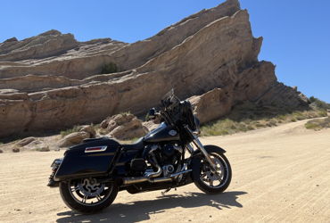 2020 HARLEY-DAVIDSON ELECTRA GLIDE STANDARD motorcycle for rent near LOS ANGELES, CA