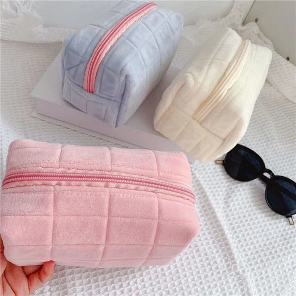 Plush Makeup Bag Checkered Cosmetic Bag Cosmetic Travel Bag - Image 17