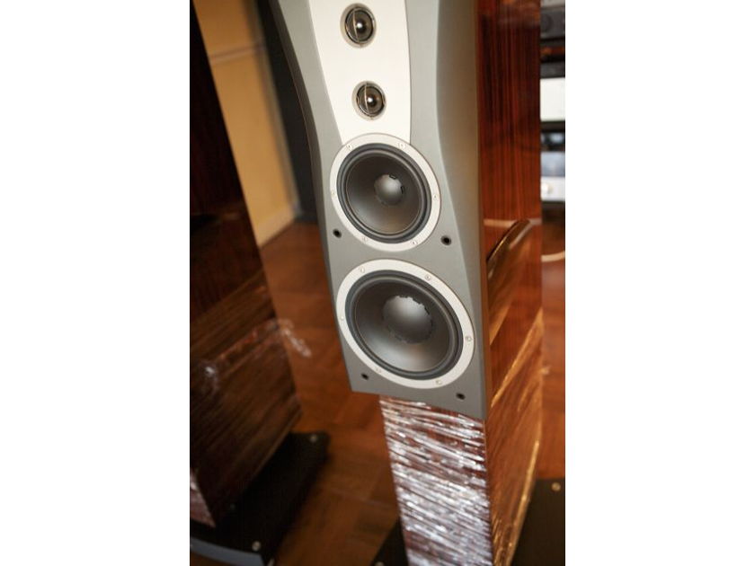 Dynaudio Confidence C4 loudspeaker"Hand-made" MINT,MINT,MINT in Crates, extremely low hours/ Rosewood Lacquer Finish Special order. USA/free delivery