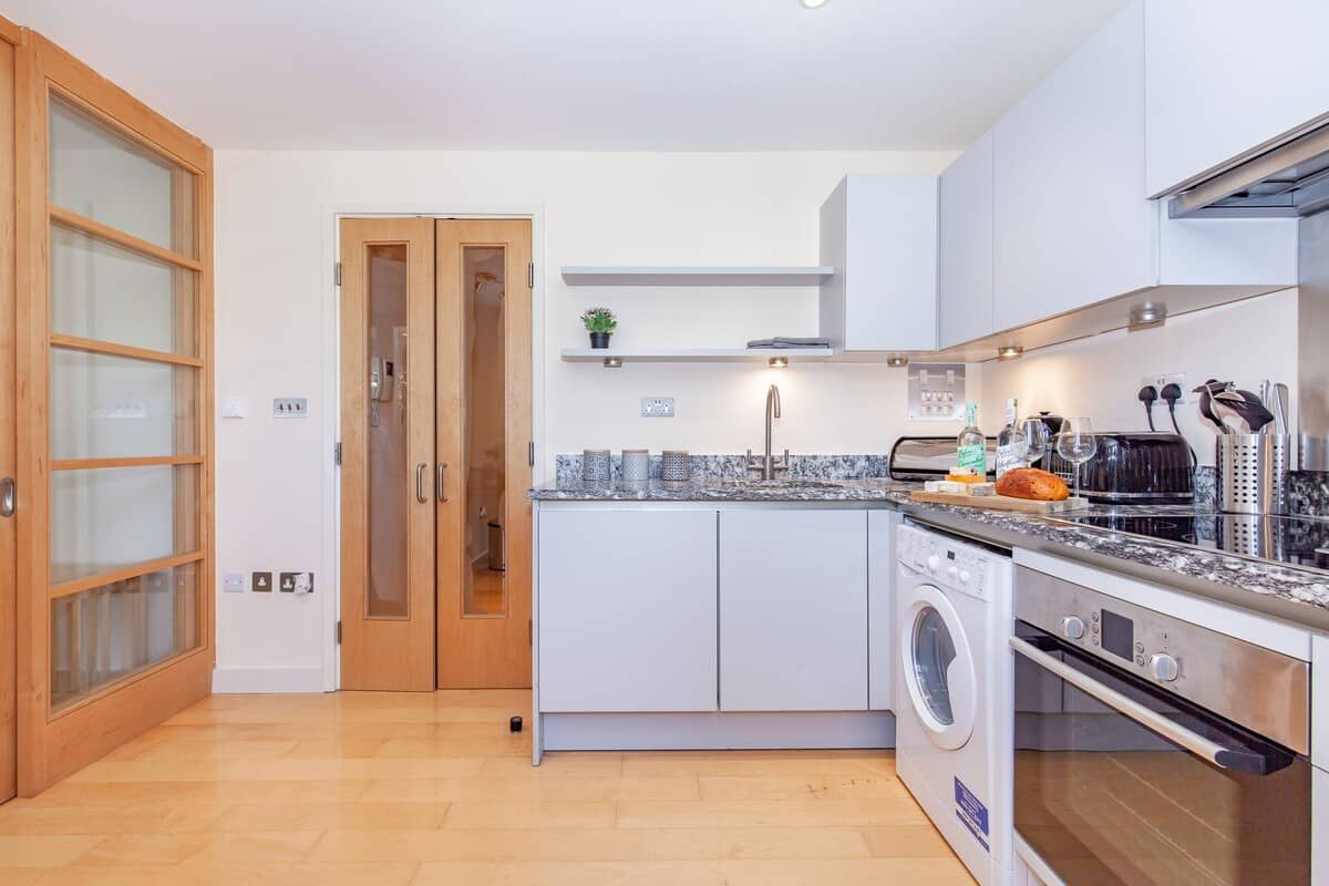 Kitchen with ample space