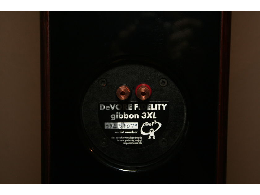 DeVore Fidelity Gibbon 3XL with Stands