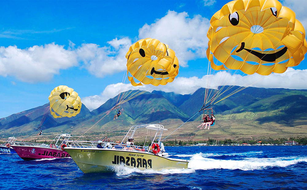 yacht toy parasailing in kota kinabalu
