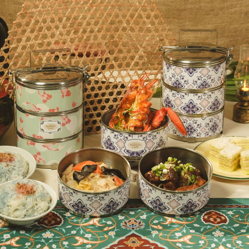 Peranakan Baba Set