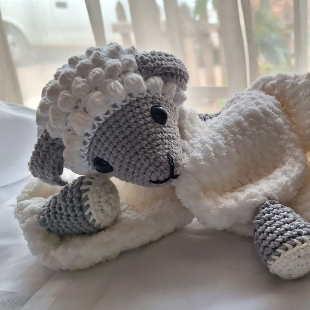 Little Lamb Cuddle