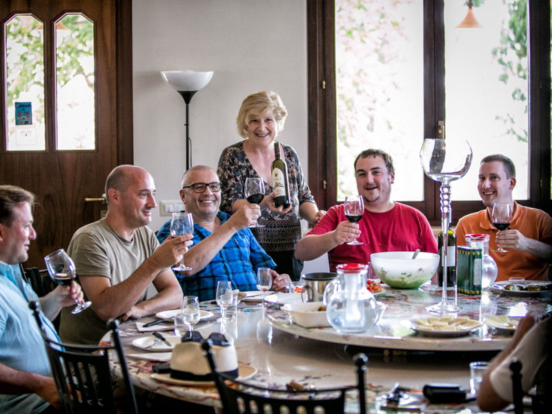 Food & Wine Tours Assisi: Winemaker for a day: from grapes to glasses