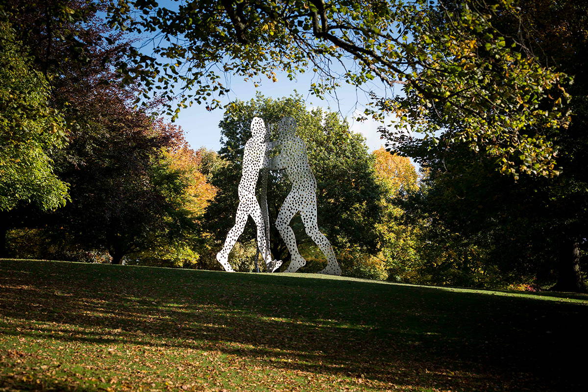 Jonathan Borofsky, Molecule Man 1+1+1, 1990 Yorkshire Sculpture Park