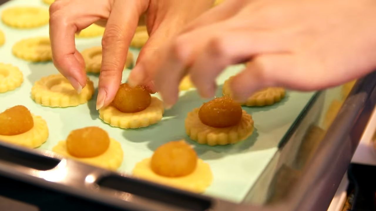 Nyonya Pineapple Tarts