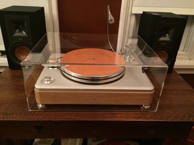 Shinola Cover's Table Top & Vpi Nomad, Acoustic Solid, ...