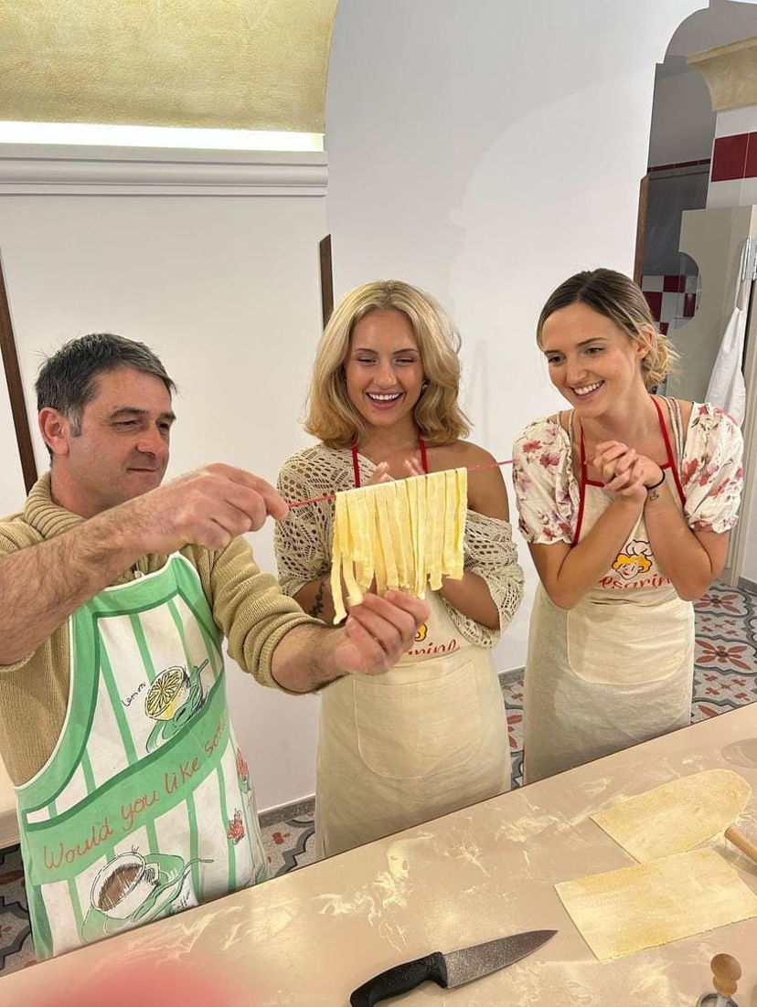 Cooking classes Agerola: Traditional cooking class: mozzarella, pasta and tiramisu