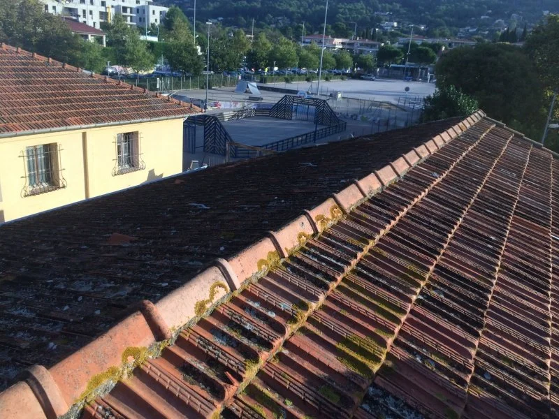 Réfection de la toiture des locaux de la Police Municipale de Mouans-Sartoux — CEG TOITURE, couvreur à Nice