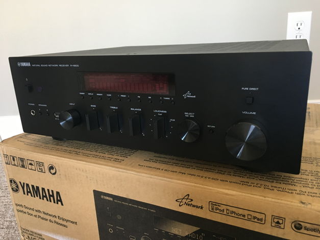 Yamaha R-N500 Black Network Stereo Receiver - Free Ship...