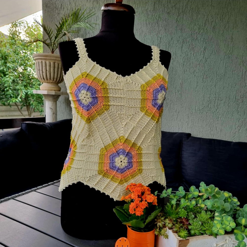 Crochet top with hexagons