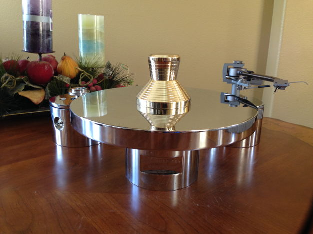 TriangleArt Concerto Beautiful New turntables with arm
